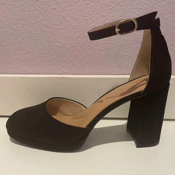 Kelly & Katie Black Block Heel Dress Shoes - Picture 2 of 8